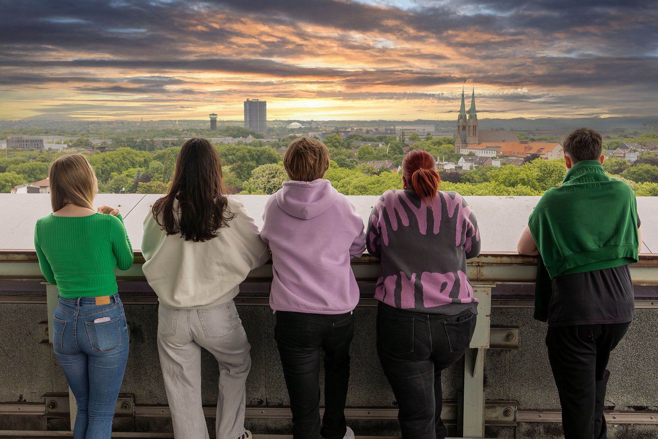 Schule mit Ausblick 2025